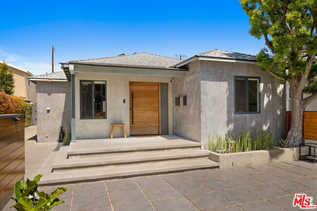 Building Photo - 1089 Palms Blvd Rental