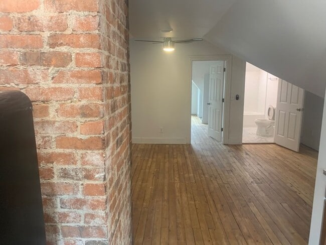 Photo - 129 3rd St Unit Apt 3