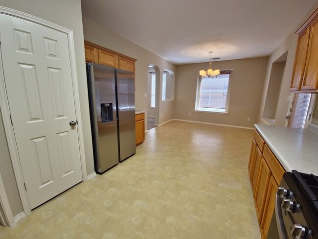 Photo - Enchanting 4 Bedroom home located in Plum Creek!