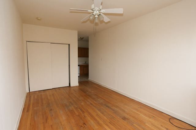 Photo - 1034 W George St Unit 103