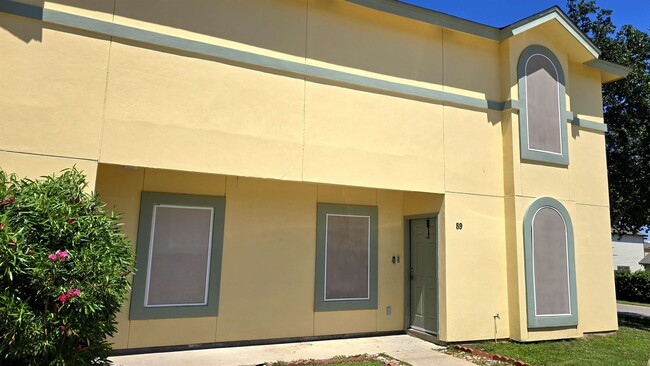 Building Photo - 1000 Ranchway Dr Unit 89