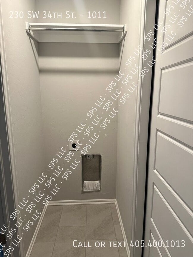 Photo - 230 SW 34th St