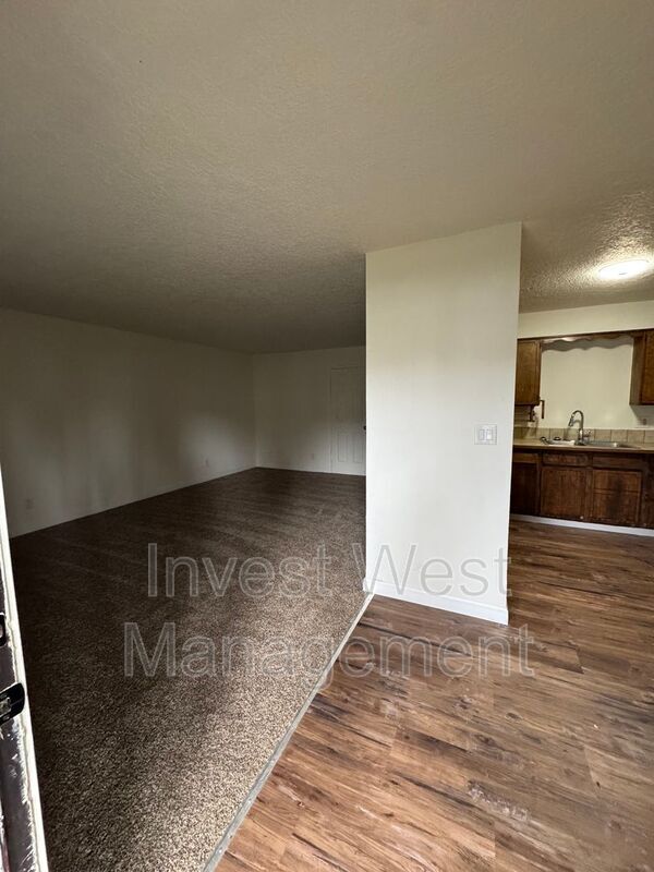 Photo - 1950 Dorothy Ave Unit 8