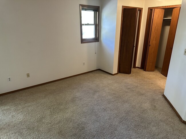 Photo - 2960 Shadow Creek Dr