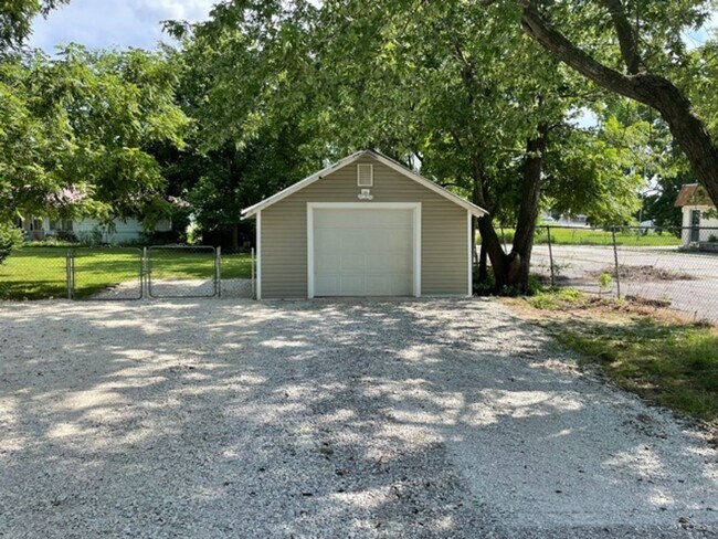 Photo - PRE-LEASING! Beautiful 3 Bedroom 2 Bath 2 Living Areas + Detached 1 Car Garage/ Workshop