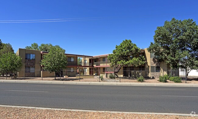 Cedar Point Apartments For Rent In Albuquerque Nm Forrent Com