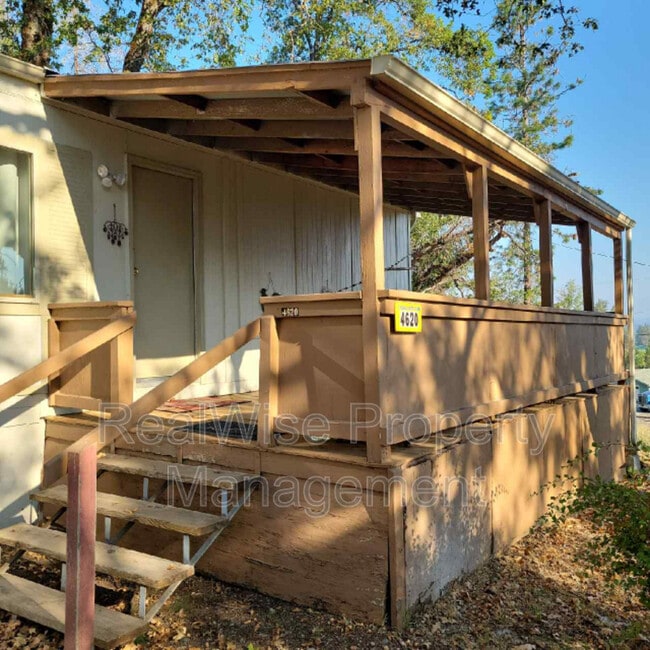 Building Photo - 4620 Redwood Ave Rental