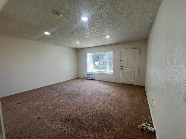 Photo - 7781 Archibald Ave