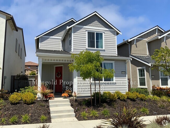 Building Photo - Beautiful 3-Bed 2.5-Bath Two Story Home in...