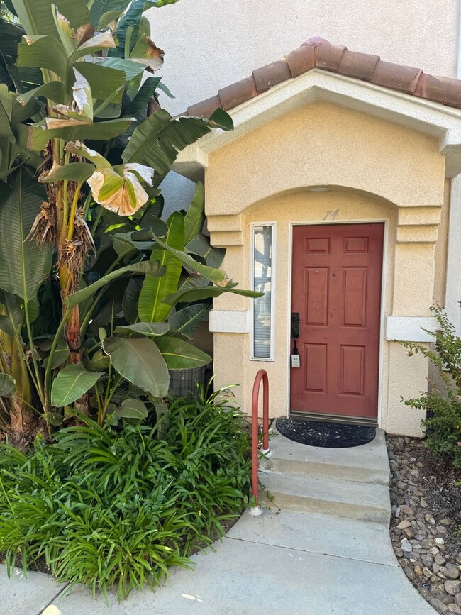 3 bedroom and 2.5 bath lovely home - 3 bedroom and 2.5 bath lovely home