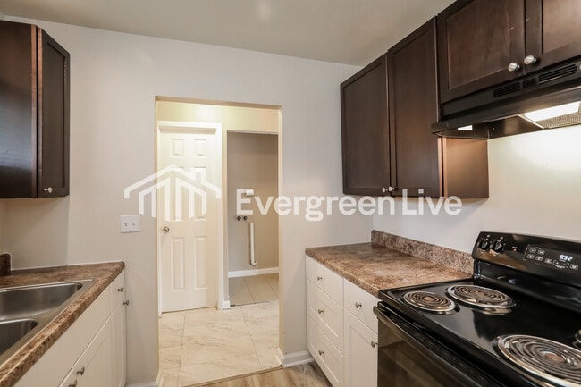 Photo - 1277 Landis Ln