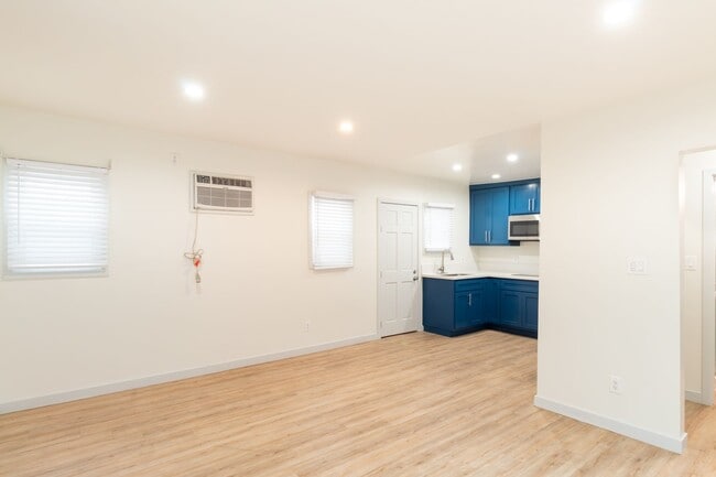 Photo - 1208 Daisy Ave Unit 12