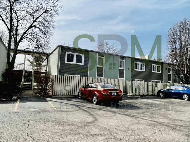 Photo - 1935 Gardiner Ln
