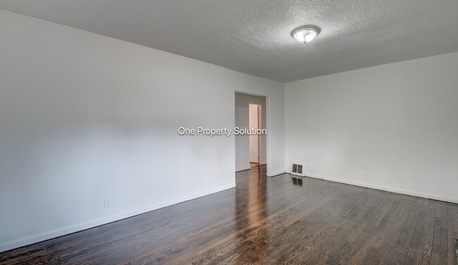 Photo - 336 W Wilson St