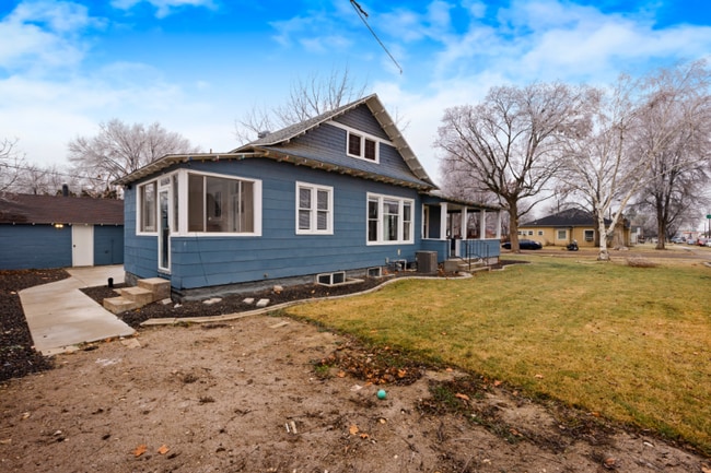 Photo - 204 18th Ave S