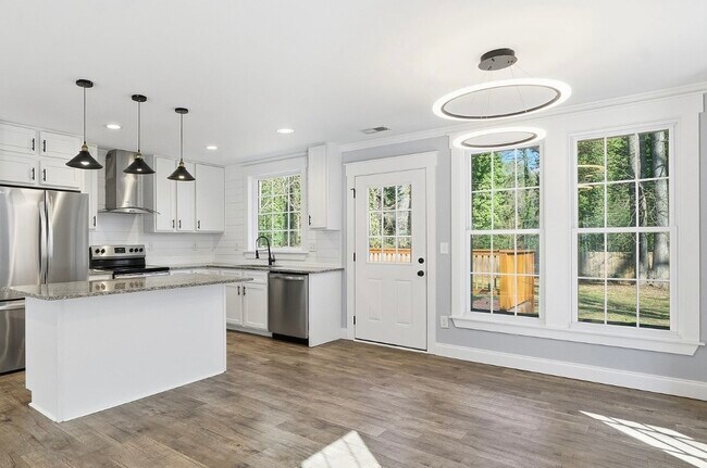 Photo - 445 Arnold Ave