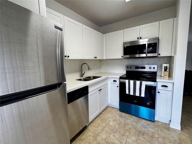 Photo - 6676 SW 115th Ct Unit 404
