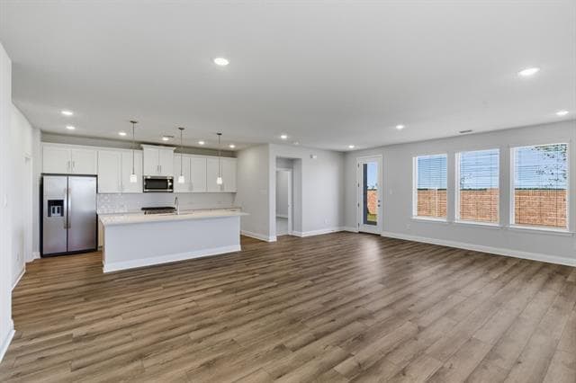 Photo - 2020 Beeflower St