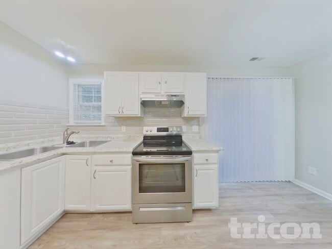 Photo - 7198 Oxford Bluff Dr