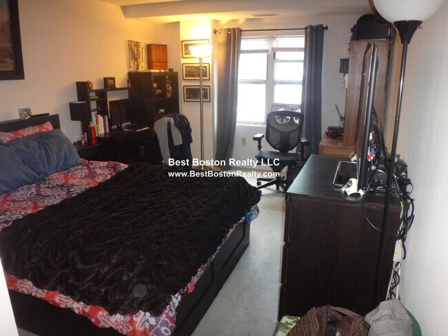 175 Beacon St Unit 303