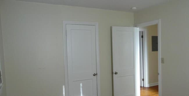 Photo - 208 Miller St