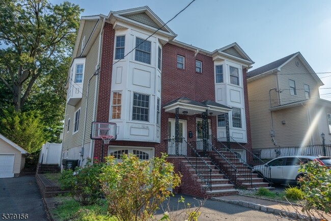 Building Photo - 95 Conover Ave Rental