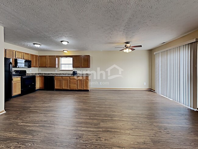 Photo - 8255 Captain Dr