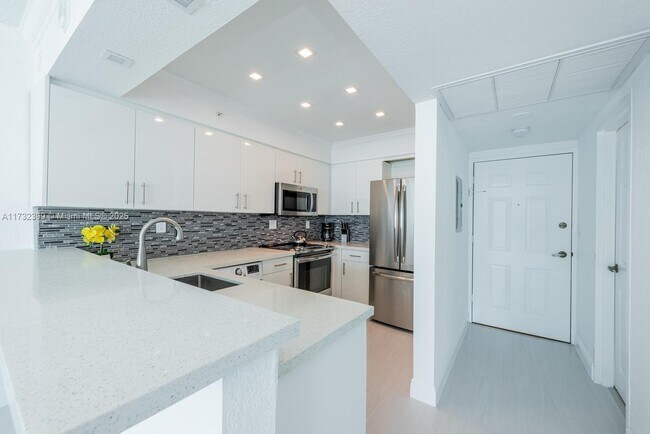 Photo - 2501 S Ocean Dr Unidad 1012(available NOW)