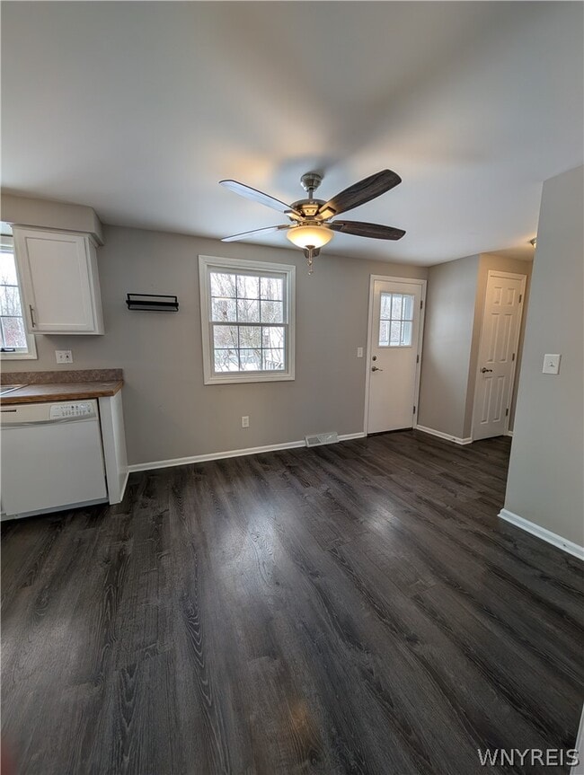 Photo - 6181 Old Beattie Rd