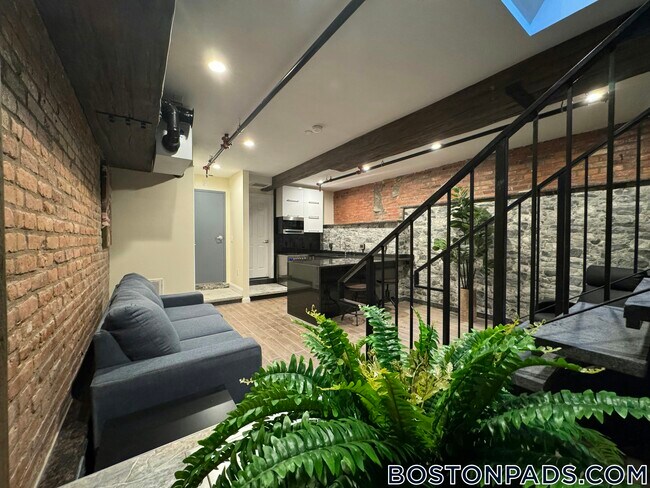 1028 Commonwealth Ave Unit 104