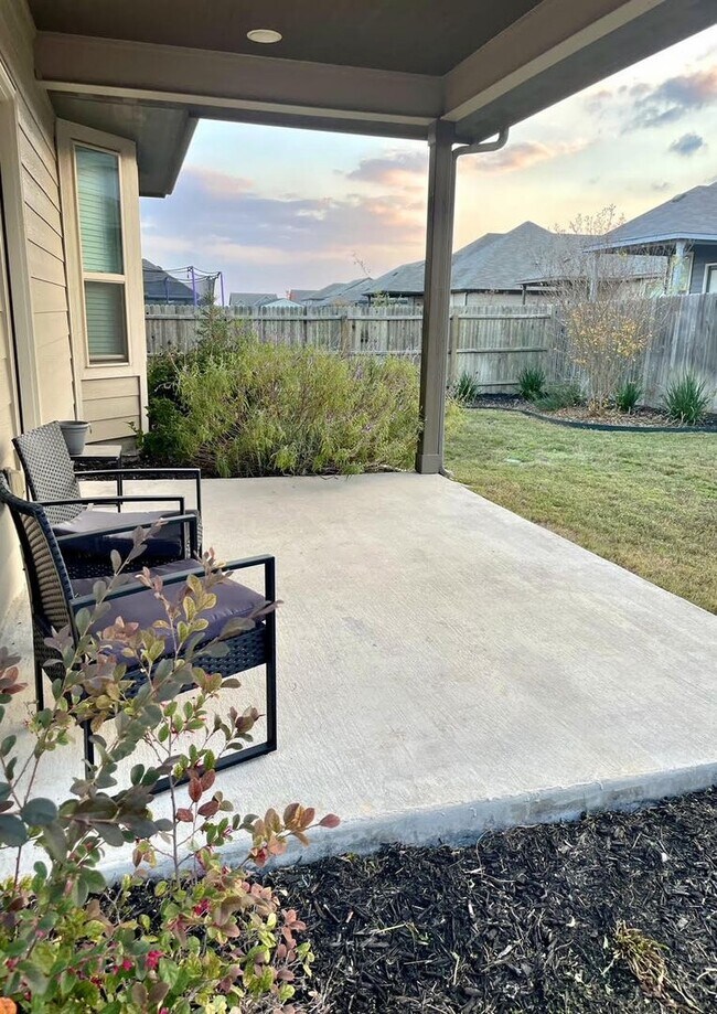 Photo - 5005 Drovers Path