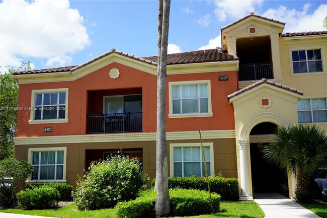 Photo - 4402 SW 160th Ave Unidad 934 Rental