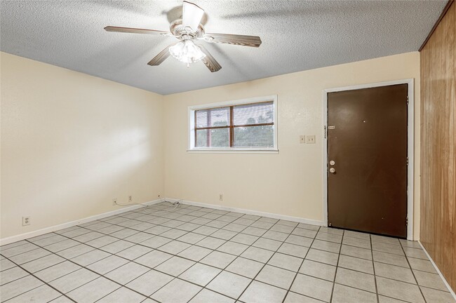 Photo - 120 McAdams Ln Unit E