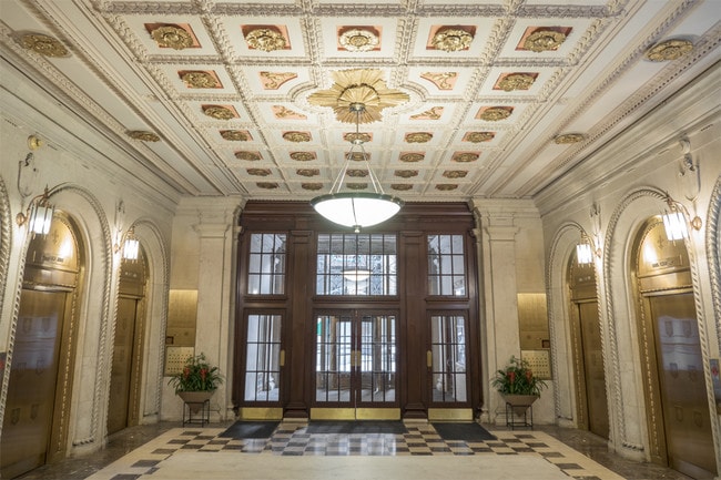 Georgeous Lobby
