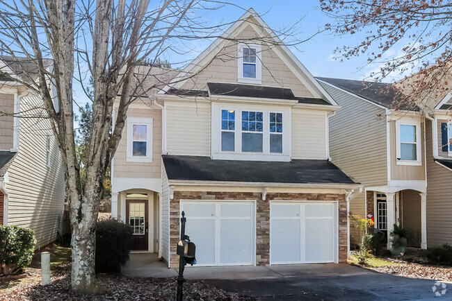 Building Photo - Spacious and Functional Home