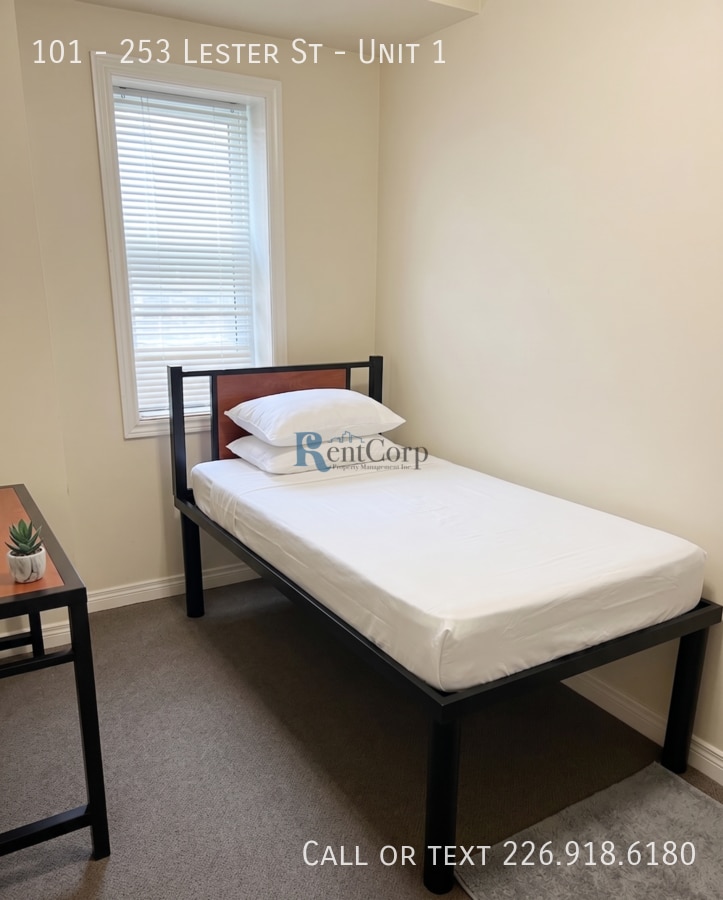 Photo - 253-253 Lester St Unit 1
