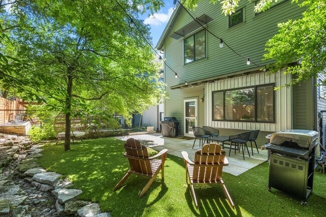 Building Photo - 3505 Villa Ct