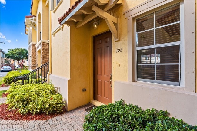 Photo - 1655 NE 33rd Rd Unit 102-4