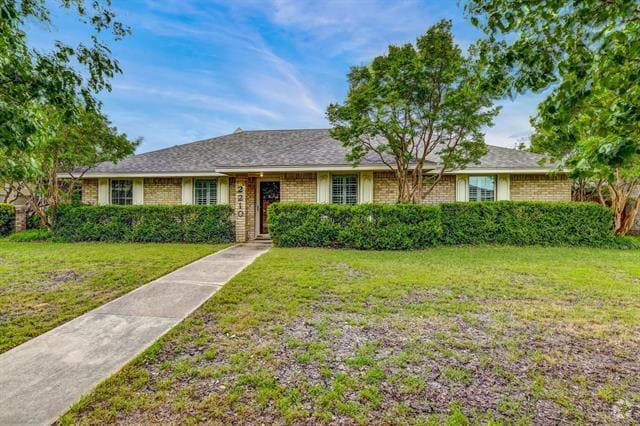 Building Photo - 2210 Roundrock Dr Rental