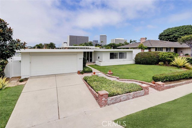 Building Photo - 1251 Surfline Way