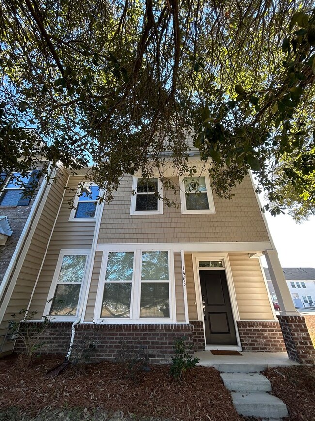 Spacious Townhome in Summerville - Spacious Townhome in Summerville