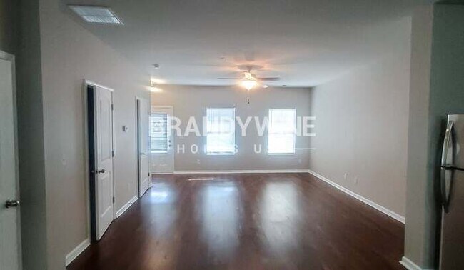 Photo - 1930 Old Dogwood