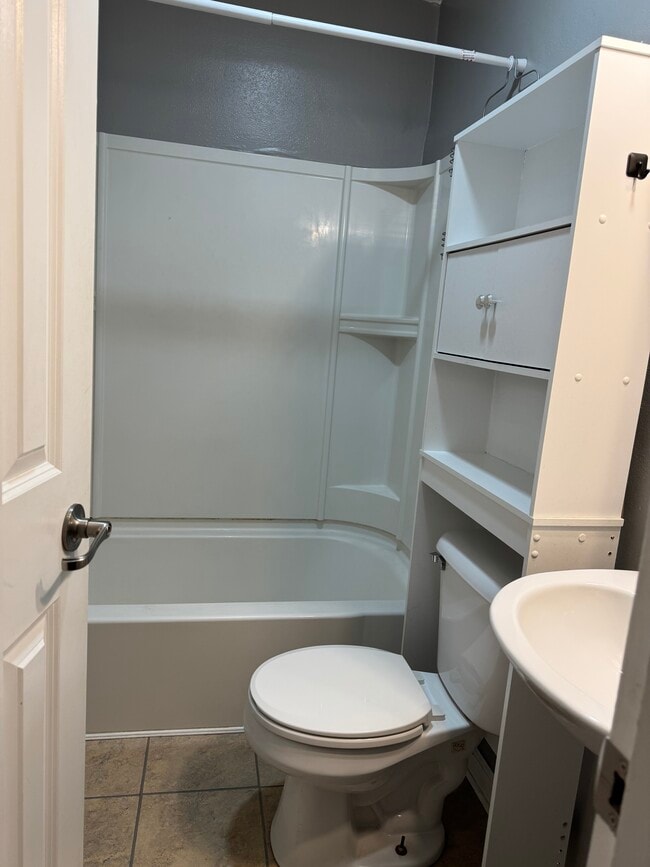 Photo - 2223 Falls Ave