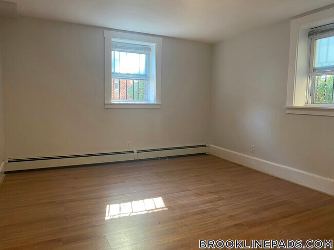 Photo - 211 St Paul St Unidad B