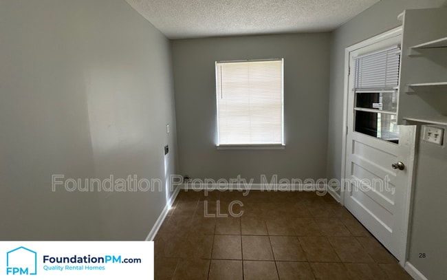 Photo - 1645 Kilarney Ave