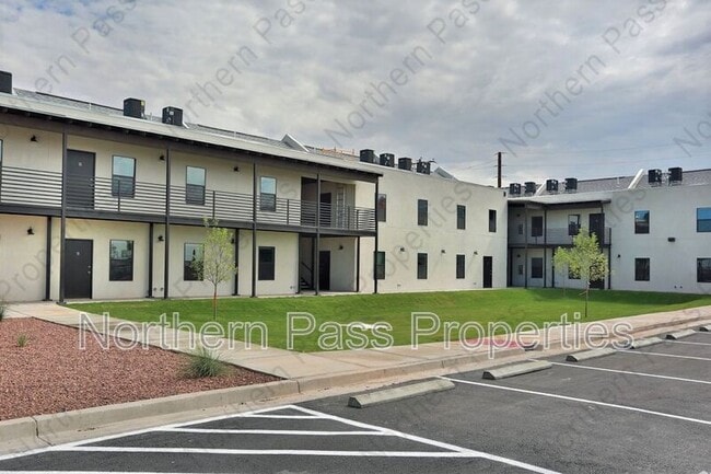 Building Photo - 1061 Ranger Trail Unit 12