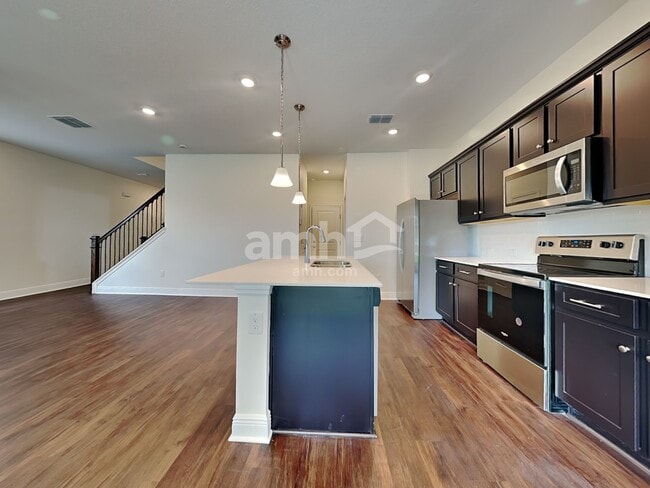 Photo - 27462 St Andrews Ave