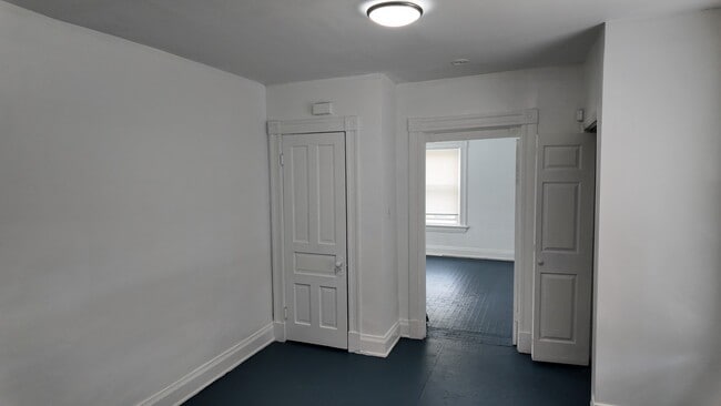 Photo - 3034 Glenway Ave Unidad 2