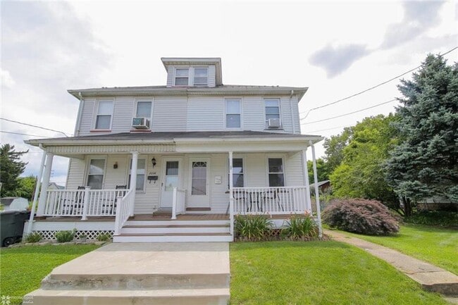 Building Photo - This adorable home is available for rent. This 2 bedroom property has bee renovated