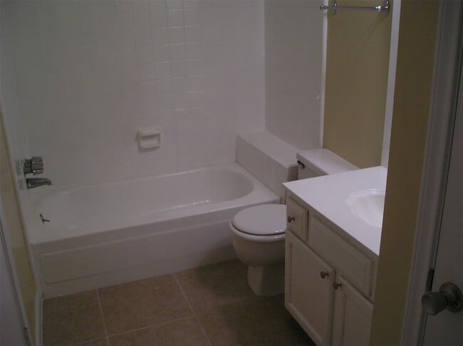 Photo - 5810 Twisted Pine Ct Unidad B